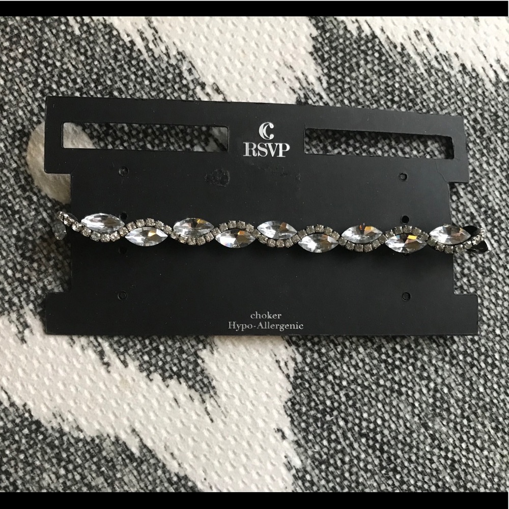 ๐ฅ4 for $20๐ฅ Beautiful Choker - Picture 1 of 1